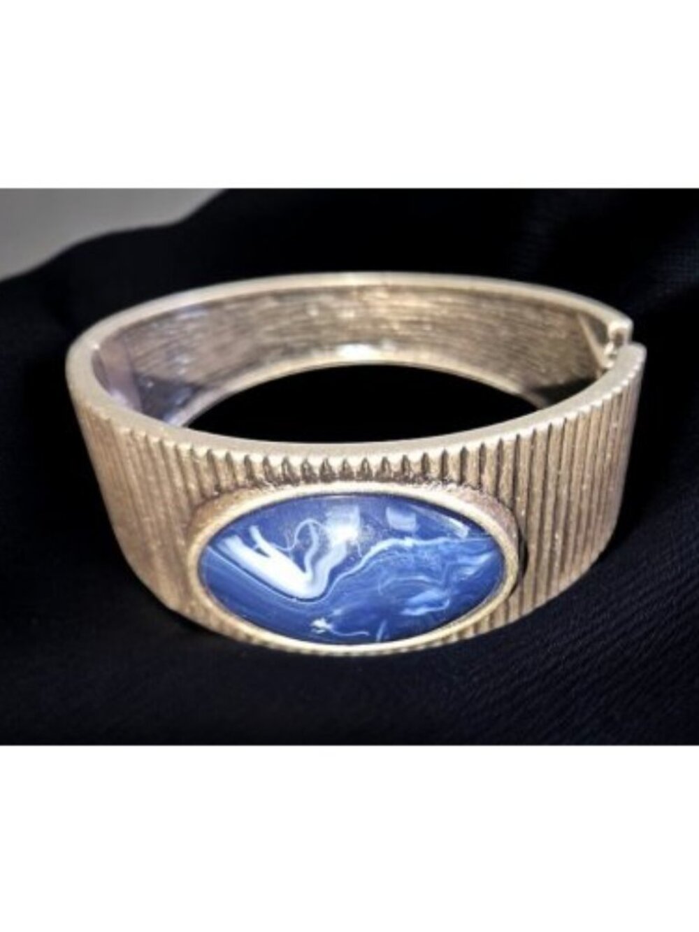 Vintage AVON NRQ Antiqued Goldtone Blue Marbled Hinged Bracelet